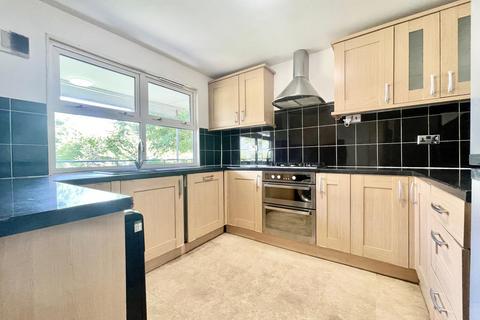 undefined, Arrow Close, Luton, LU3