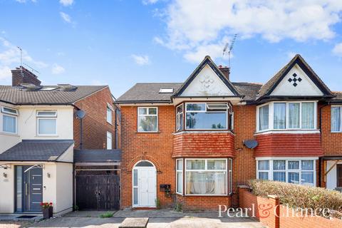 4 bedroom semi-detached house to rent, The Vale, London, NW11