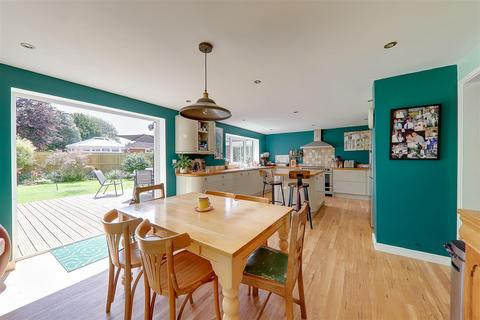 5 bedroom detached house for sale, Greyfriars Close, Worthing BN13