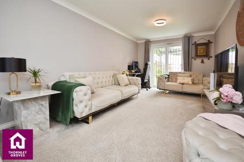 41 Hacking Street, Salford, M7 4ZD