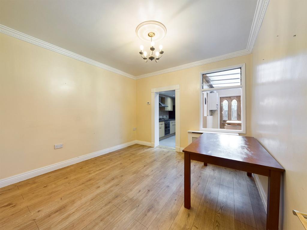 House in Romford - View 3