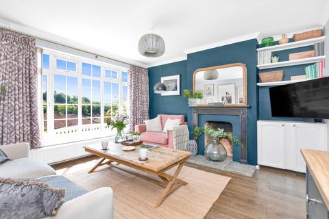 34 Cherry Tree Avenue, Haslemere, GU27 1JW
