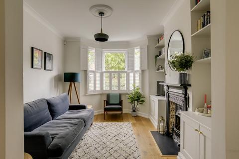 2 Aislibie Road, London, SE12 8QQ