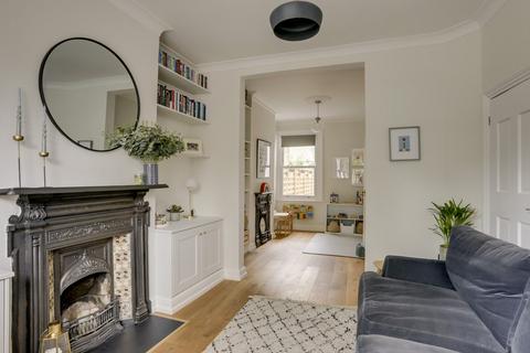 2 Aislibie Road, London, SE12 8QQ