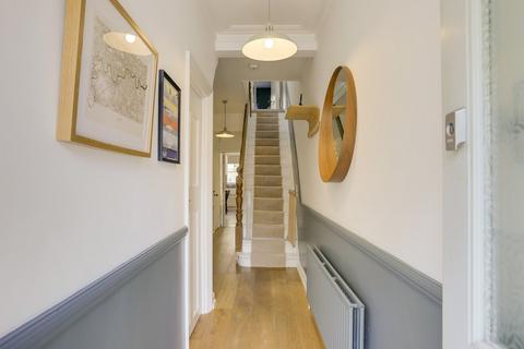 2 Aislibie Road, London, SE12 8QQ