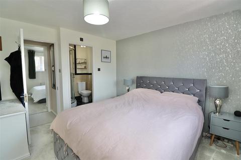 32 Browning Road, Pocklington, York, YO42 2GL