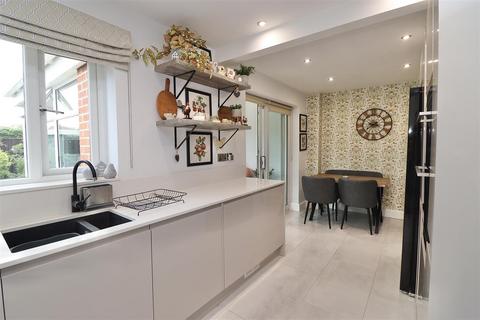 32 Browning Road, Pocklington, York, YO42 2GL