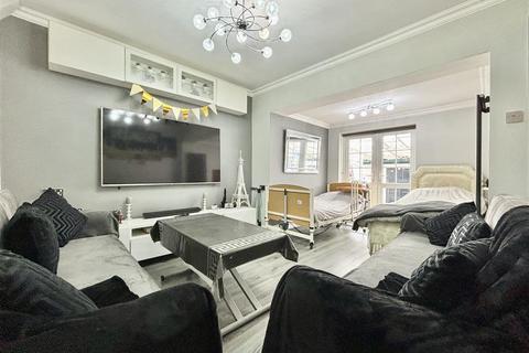 5 bedroom semi-detached house for sale, Como Drive, Bradford BD8