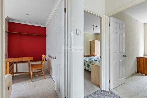 undefined, Petts Hill, Northolt UB5