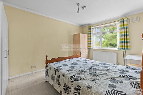 undefined, Petts Hill, Northolt UB5