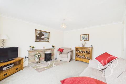 8 Driffield Close, Feering, Colchester, CO5 9LH