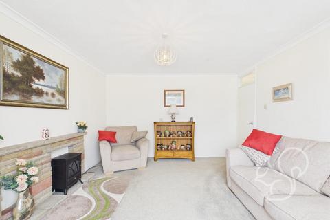 8 Driffield Close, Feering, Colchester, CO5 9LH