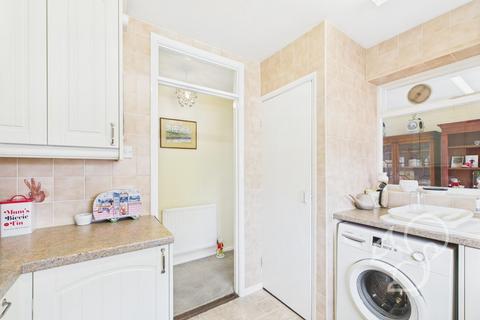 8 Driffield Close, Feering, Colchester, CO5 9LH