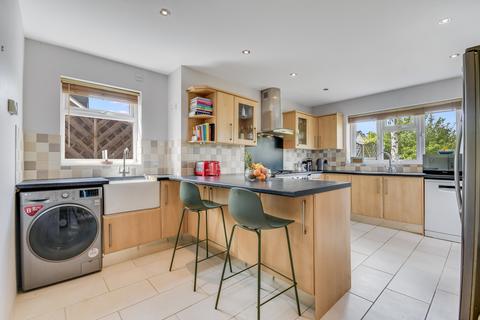 5 bedroom detached house for sale, Torquay Road, Springfield, Chelmsford