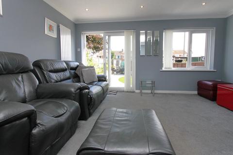 3 bedroom semi-detached house for sale, Rangeways Road, Kidderminster, DY11