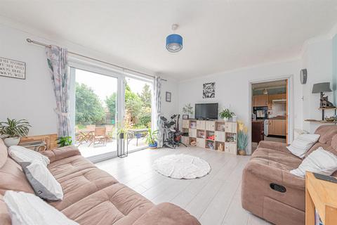 undefined, Lower Farnham, Hampshire GU11
