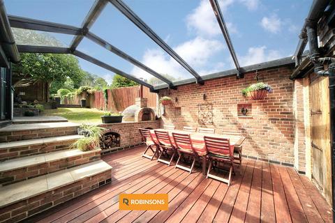 undefined, Tring Road, Dunstable