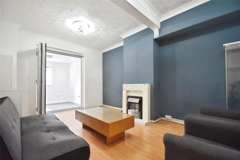3 bedroom end of terrace house to rent, Milner Road, Dagenham, RM8