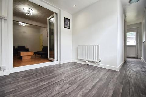 3 bedroom end of terrace house to rent, Milner Road, Dagenham, RM8