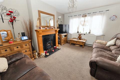 3 bedroom terraced house for sale, Bellfield Avenue, Colchester, CO7 0