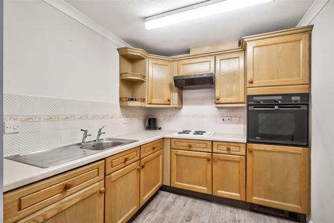 1 bedroom flat for sale, Cambridge Park, Wanstead