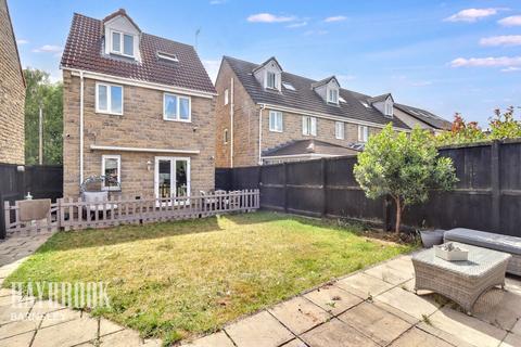 98 Highgate, Wombwell, Barnsley, S73 0FH