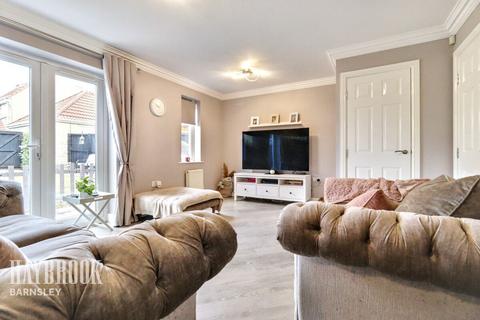 98 Highgate, Wombwell, Barnsley, S73 0FH