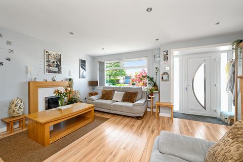 267 Eskhill, Penicuik, EH26 8DF
