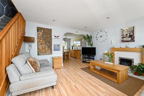 267 Eskhill, Penicuik, EH26 8DF