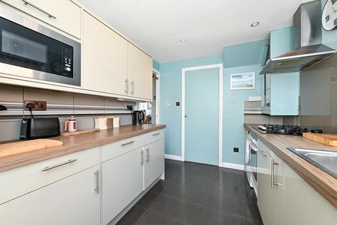 267 Eskhill, Penicuik, EH26 8DF