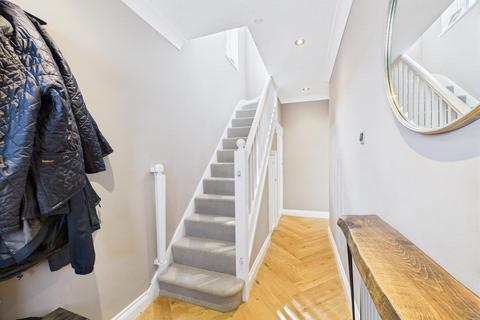 13 Lyndhurst Road, Coulsdon, CR5 3HU