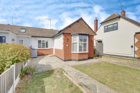 9 Boyce View Drive, Benfleet, SS7 5EA