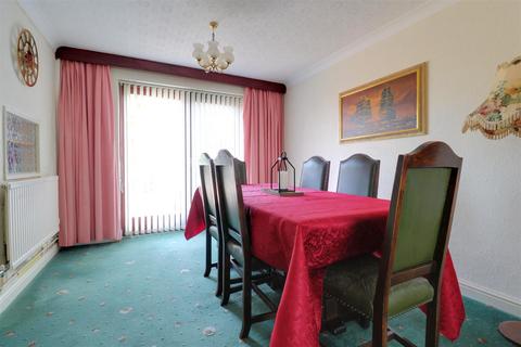 4 bedroom semi-detached house for sale, Westmorland Avenue, Kidsgrove