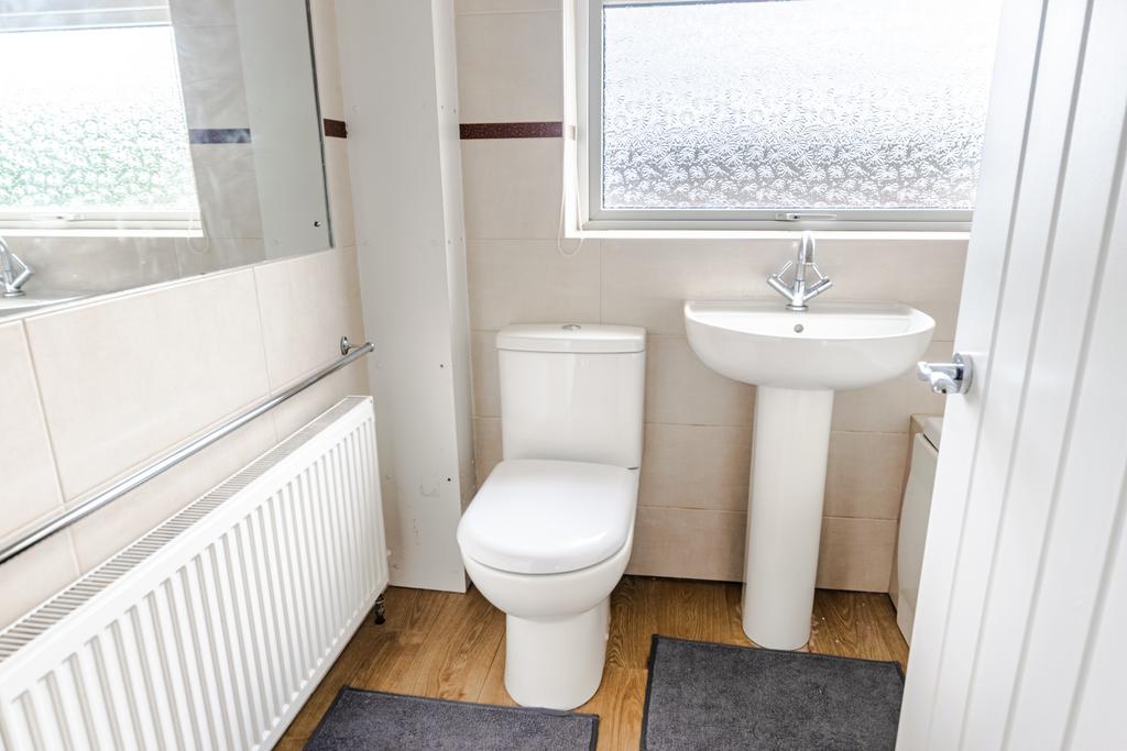 Bathroom1