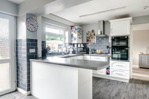 16 Badsworth Road, Warmsworth, Doncaster, DN4 9LH
