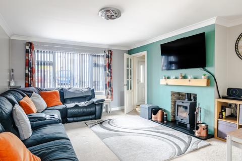 16 Badsworth Road, Warmsworth, Doncaster, DN4 9LH