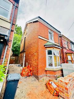 4 bedroom detached house to rent, Franchise Street, Wednesbury, WS10 9RE