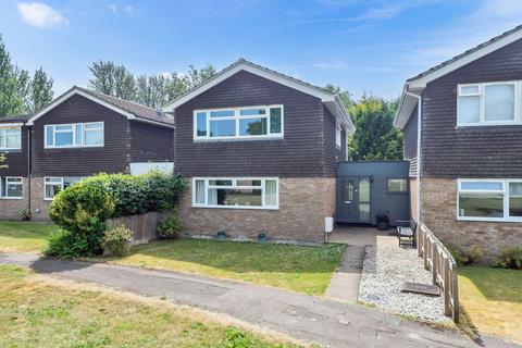 3 bedroom link detached house for sale, Flambards Close, Royston SG8