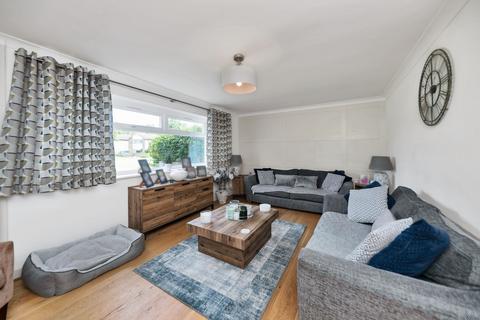 3 bedroom link detached house for sale, Flambards Close, Royston SG8
