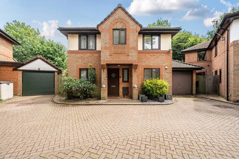 7 Water View, Horley, RH6 9GW