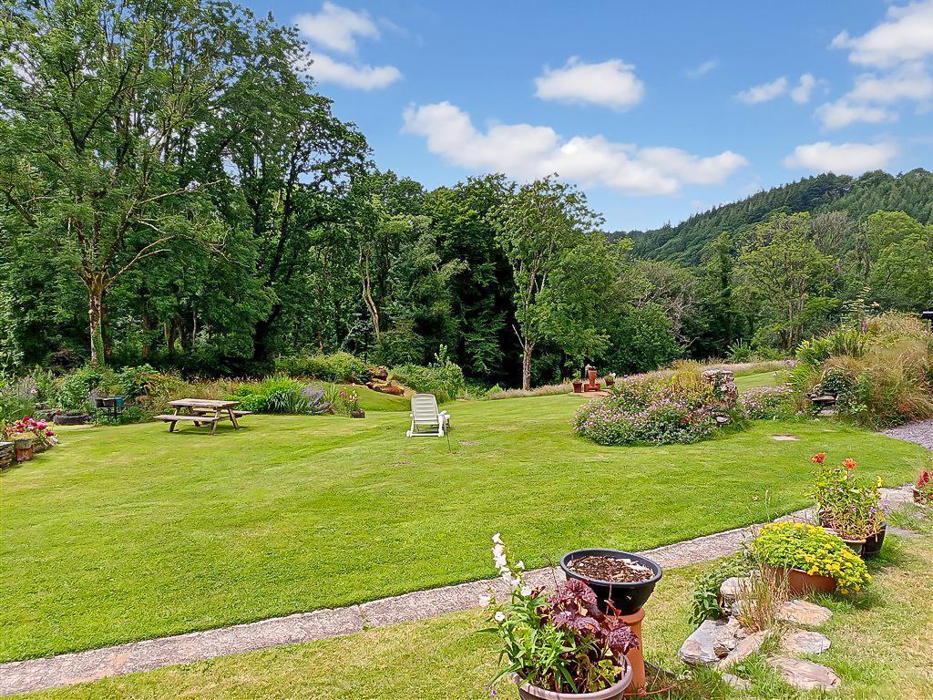 Gardens And Views
