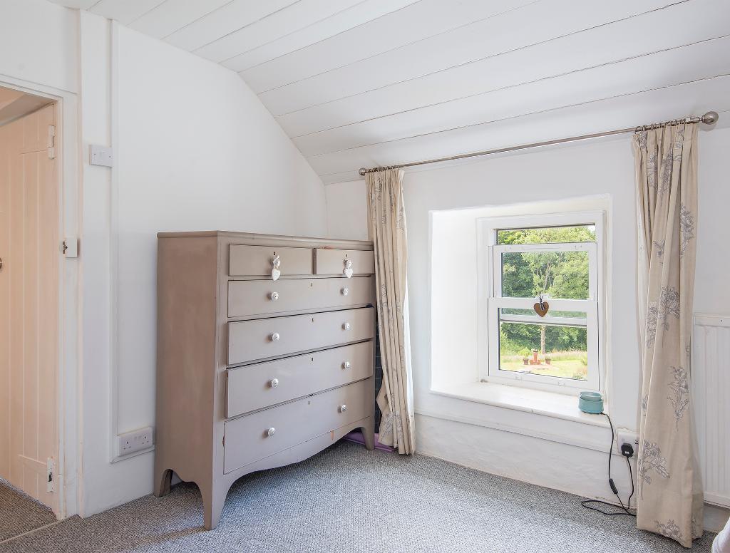 Bedroom 2 - View 2