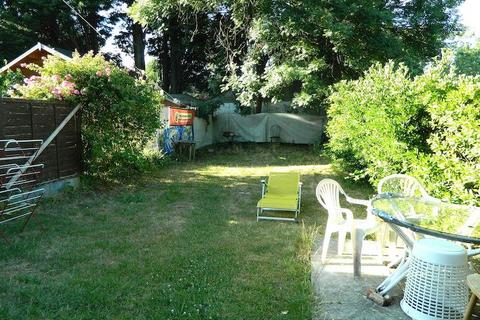 House share to rent, St. James Gardens, Wembley