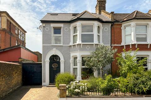 66 Minard Road, Catford, London, SE6 1NR