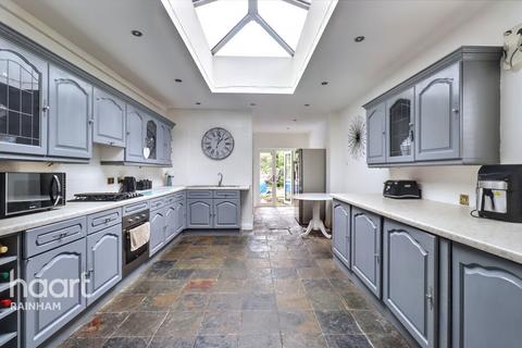 3 bedroom detached house for sale, Lambs Lane South, Rainham, RM13 9XH