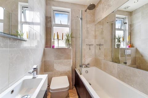 17 Whitehorse Drive, Epsom, KT18 7NE