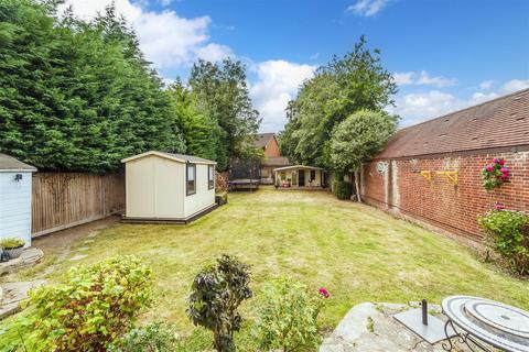 17 Whitehorse Drive, Epsom, KT18 7NE