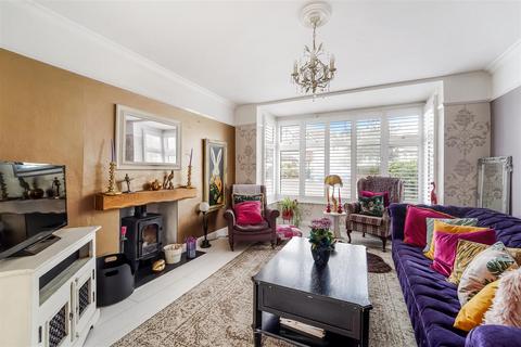 17 Whitehorse Drive, Epsom, KT18 7NE