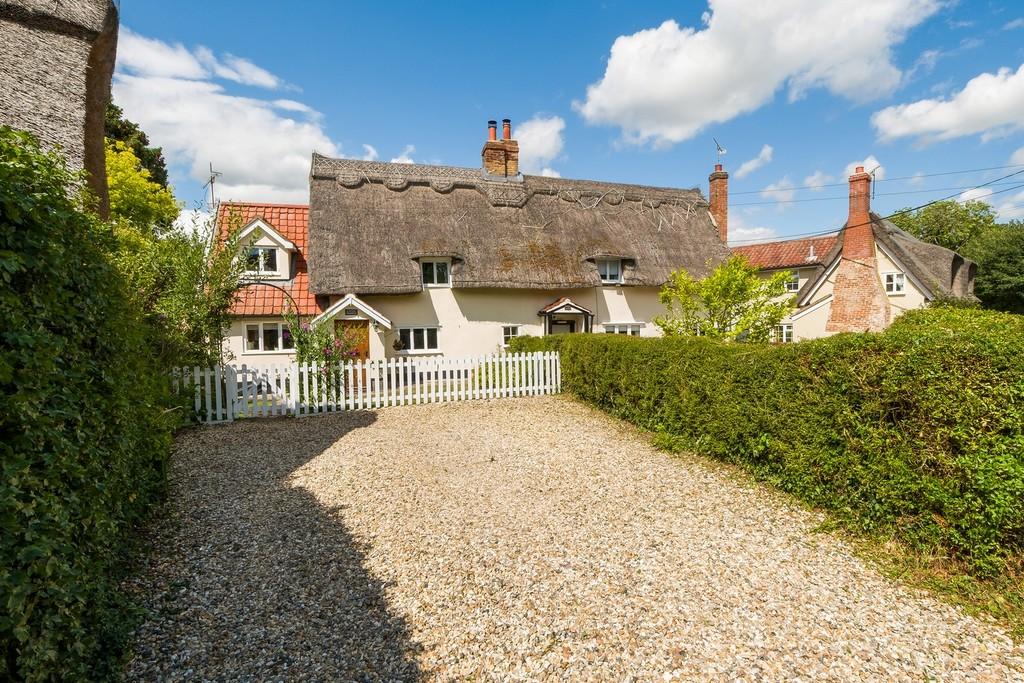 1440px-Little Thatch-4