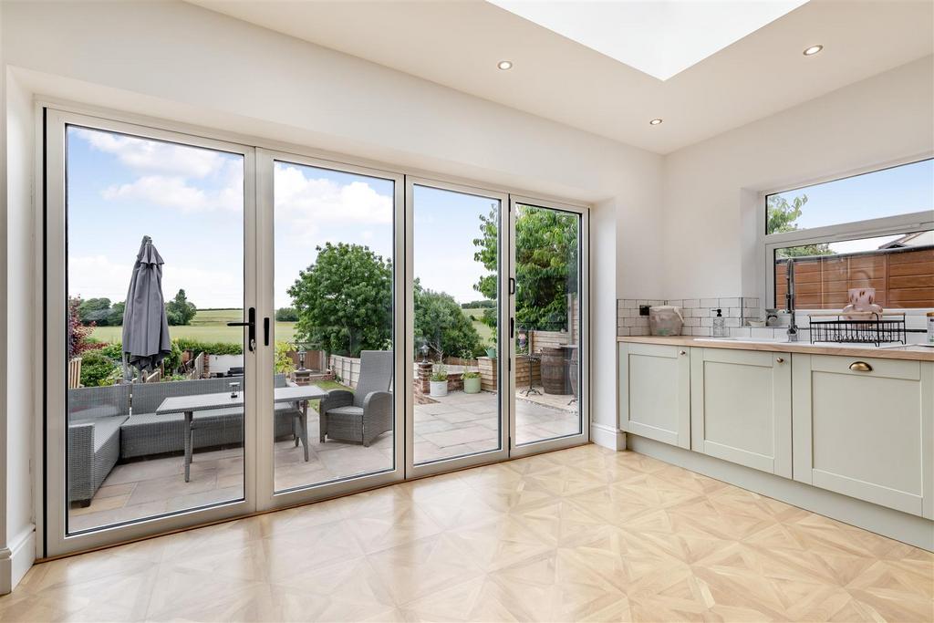 8654031-interior17.jpg